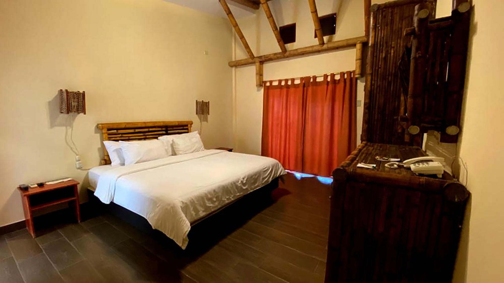 Nativa Bambu Ecolodge Montañita Exterior foto
